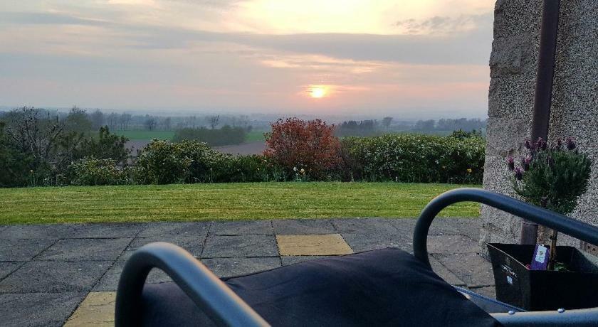 One Strathview B&B Forfar Dış mekan fotoğraf